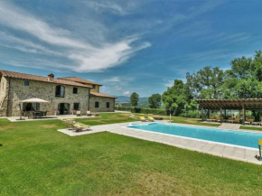 Beautiful Mansion in Poppi with Pool, Poppi